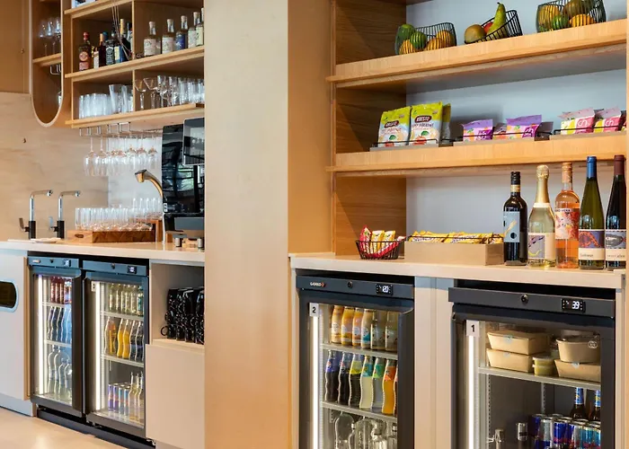 Element By Westin Hotel 3*