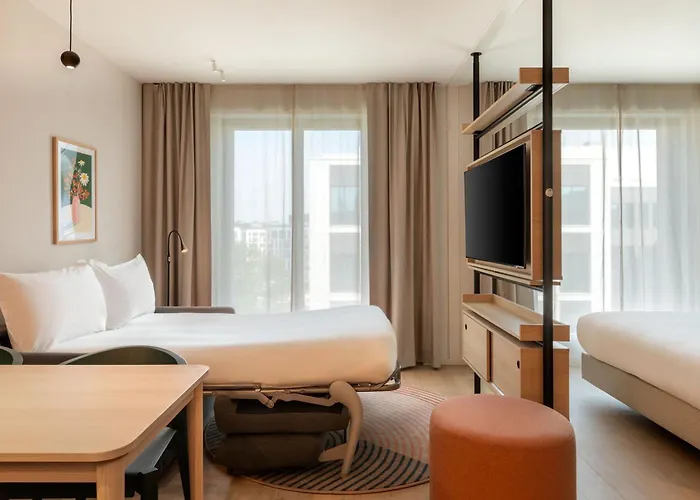 Element By Westin Hotel 3*